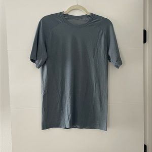 Lululemon Metal Vent Tech Short Sleeve Shirt 2.0 size S